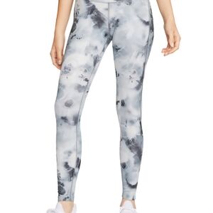 Nike Women's Gray and White Patterned Leggings